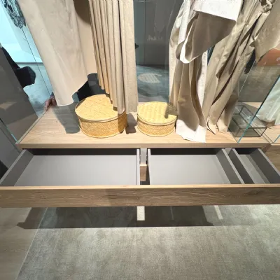 Armadio Air walk-in closet 2096 realizzato in legno di Lago scontato -45%
