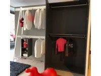 Armadio con ante battentidesignCoas to coast Erba mobili a prezzo ribassato