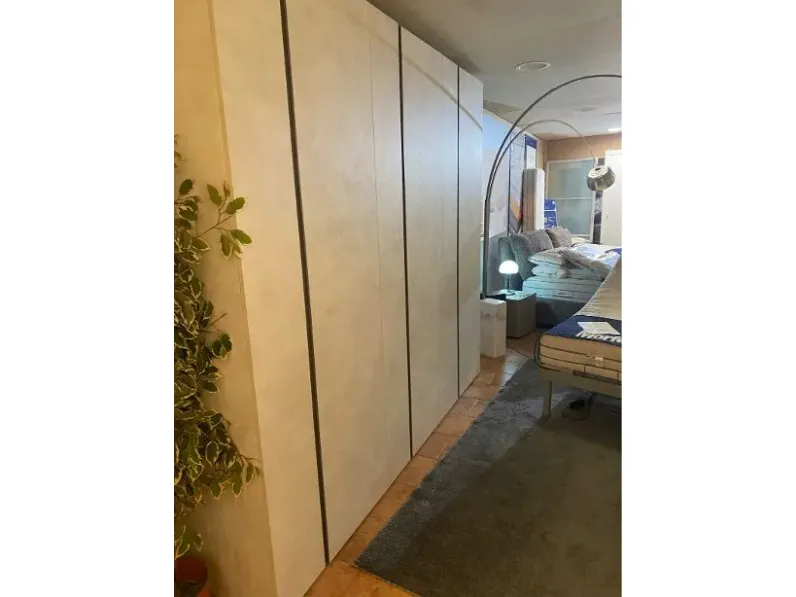 Armadio con ante battenti a prezzo scontato modello Golf di Colombini casa 