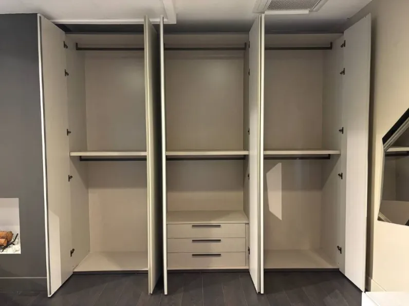 Armadio ante battenti in laminato opaco modello Go up di Alf da fre 
