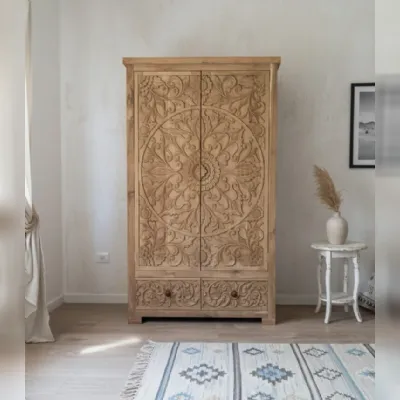 Armadio di Outlet etnico modello Armadio namast� 2a in legno con sconto -30%