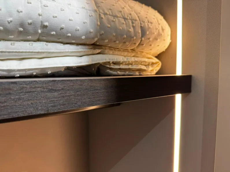 Armadio design Sipario plana di Pianca a PREZZO OUTLET -34%