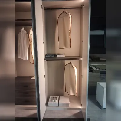 Armadio di Tagliabue mobili modello New lory in laccato opaco con sconto -50%