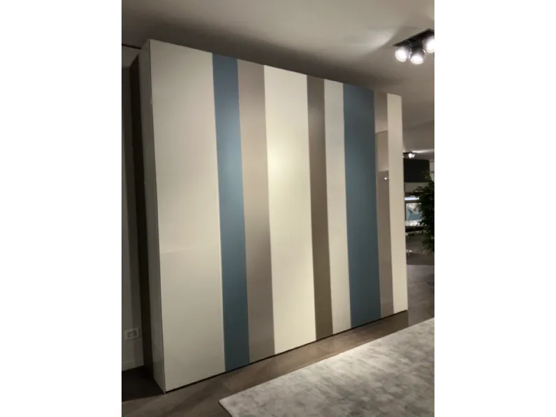 Armadio design Now  di Lago a PREZZO OUTLET -49%