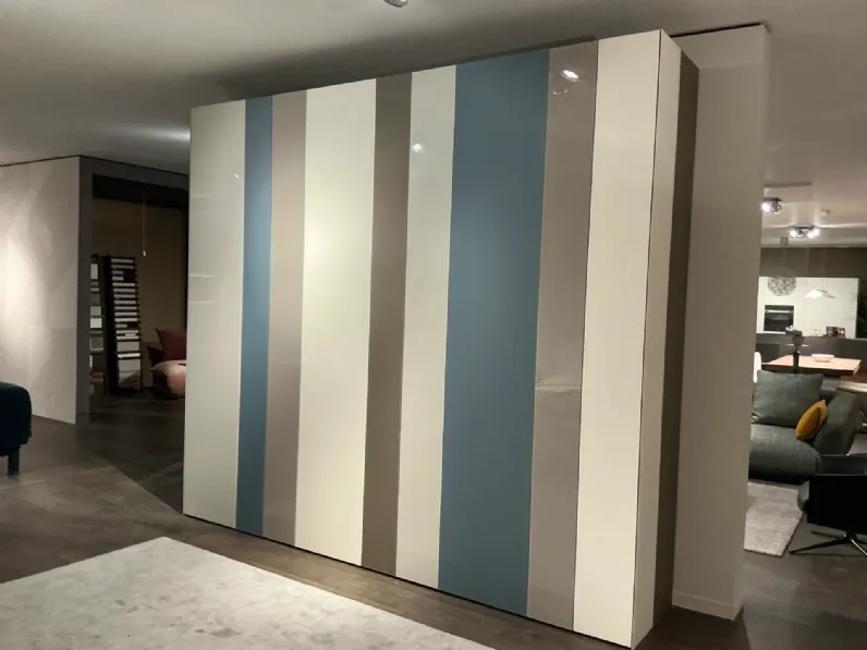 Armadio design Now  di Lago a PREZZO OUTLET -49%