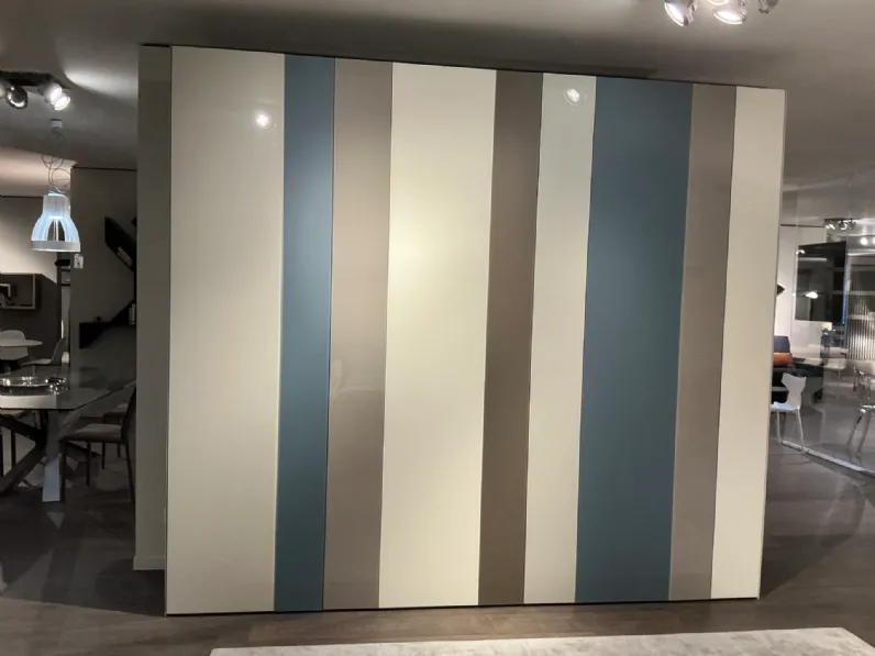 Armadio design Now  di Lago a PREZZO OUTLET -49%