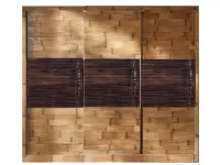 Armadio scontato 48% modello Armadio scorrevole light  3 ante in legno e crah bambu miele e black di Bortoli