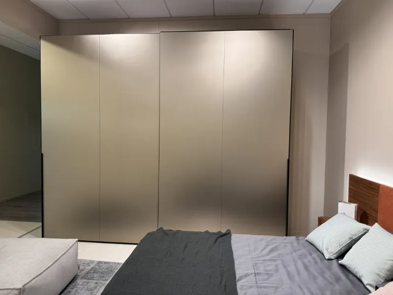 Armadio Cv 440 armadio cornice bronzo realizzato in laccato opaco di Pianca scontato -39%