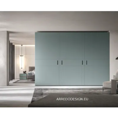 Armadio di Veneran modello Linea new in laccato opaco con sconto -30%