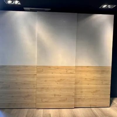 Offerta Outlet: Armadio Double Tomasella a 3 ante. Acquista ora!