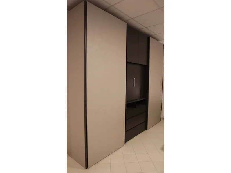 Armadio moderno Odeon di Sangiacomo a PREZZO OUTLET -35%