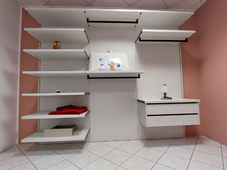 Armadio moderno ScenarioJessecon un ribasso imperdibile
