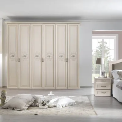 Armadio ante battenti in laminato opaco Armadio a 6 ante mod.demetra versione patinato beige con serigrafia centrale in promo-sconto del 50% di Gruppo silwood