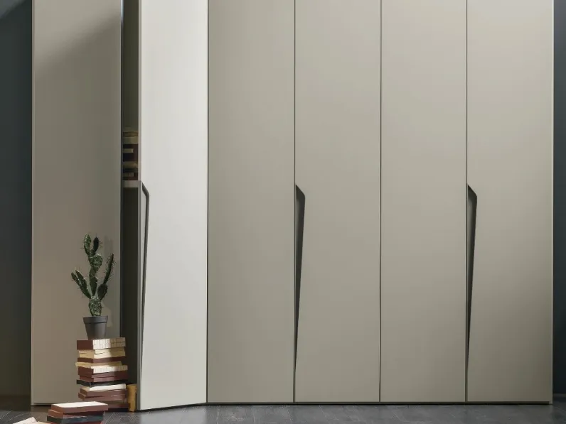 Armadio con ante battenti�design�Armdio anta liscia composizione 322 Tomasella a prezzo scontato