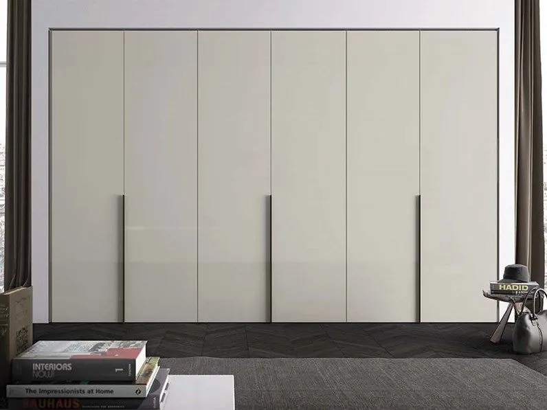 Armadio di Pianca modello Plana in laminato opaco con sconto -30%