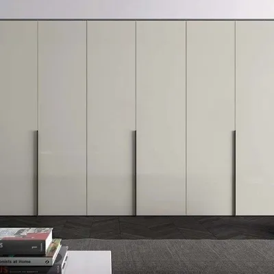 Armadio di Pianca modello Plana in laminato opaco con sconto -30%
