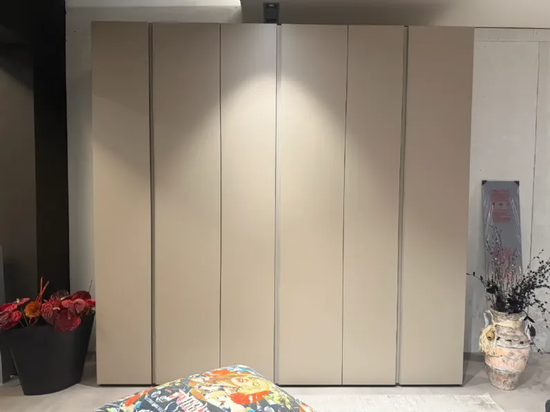 Armadio ante battenti in laminato opaco Poker edit di Alf da fre