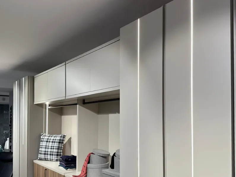 Armadio con ante battenti a prezzo scontato modello Incanto di La casa moderna 