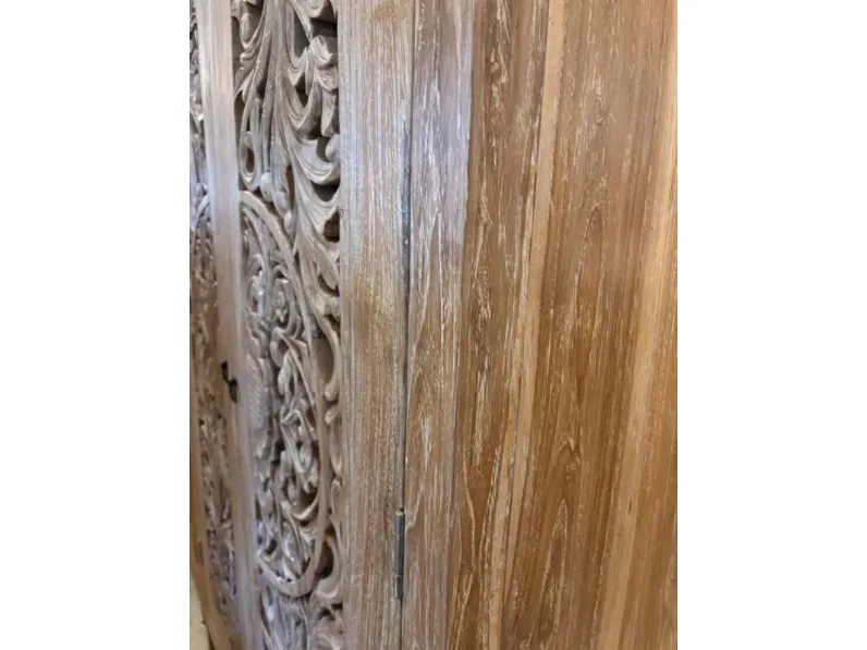 Armadio con ante battenti design Armadio intagliato teak decapato Outlet etnico a prezzo ribassato