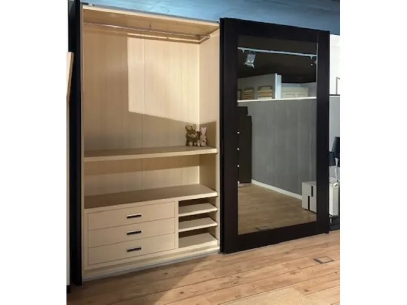 Armadio scontato 44% modello Discovery di Doimo design