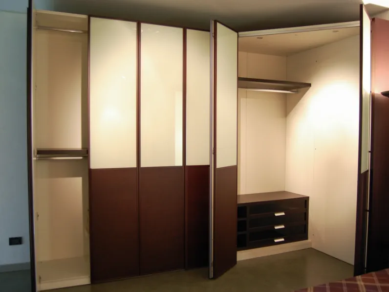 Armadio moderno TargetDoimo designcon uno sconto imperdibile