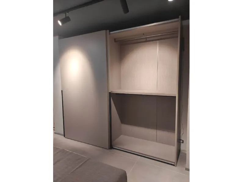 Armadio Doris realizzato in laminato opaco di Tomasella scontato -31%