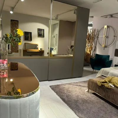 Armadio con ante scorrevolidesignGenery Collezione esclusiva a prezzo ribassato