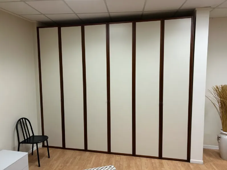 Armadio modello Giacomelli di Giacomelli in laccato opaco 