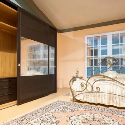 Armadio design Gothic di Artigianale a PREZZO OUTLET -40%