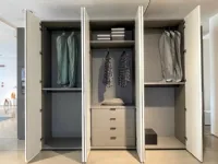 Armadio in laccato opaco Gliss master a marchio Molteni & c scontato -30%