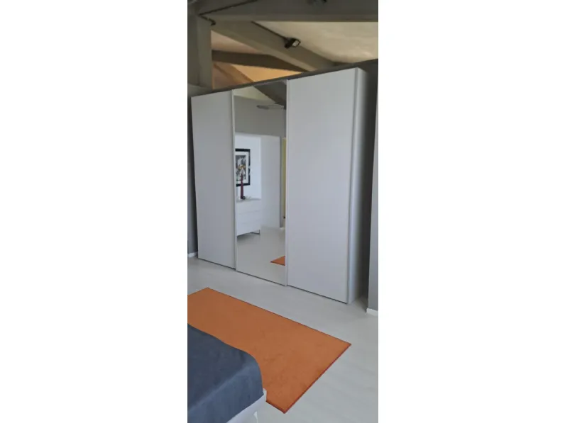 Armadio di Moretti compact modello Armadio room 01 in laminato opaco con sconto -30%