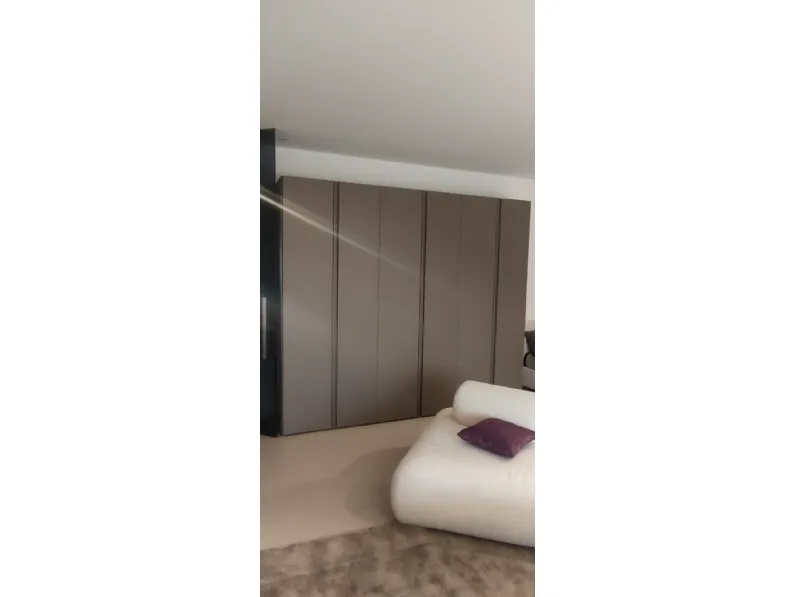 Armadio con ante battenti a Sei ante Golf tre moduli di Colombini casa 