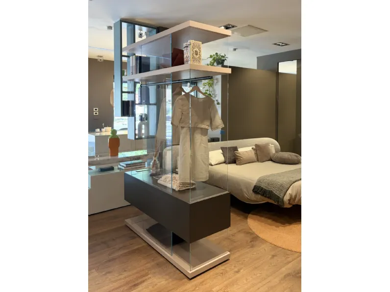 Armadio con cabina armadio a prezzo scontato modello Air walk in closet di Lago 