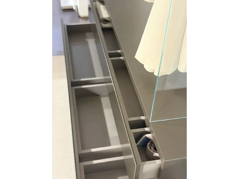 Armadio con cabina armadio a prezzo scontato modello Air walk in closet di Lago 