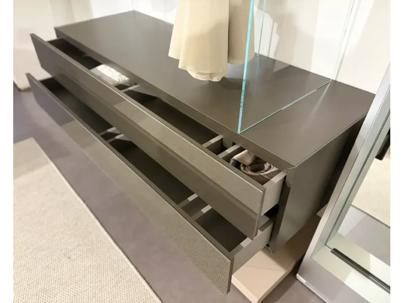 Armadio con cabina armadio a prezzo scontato modello Air walk in closet di Lago 