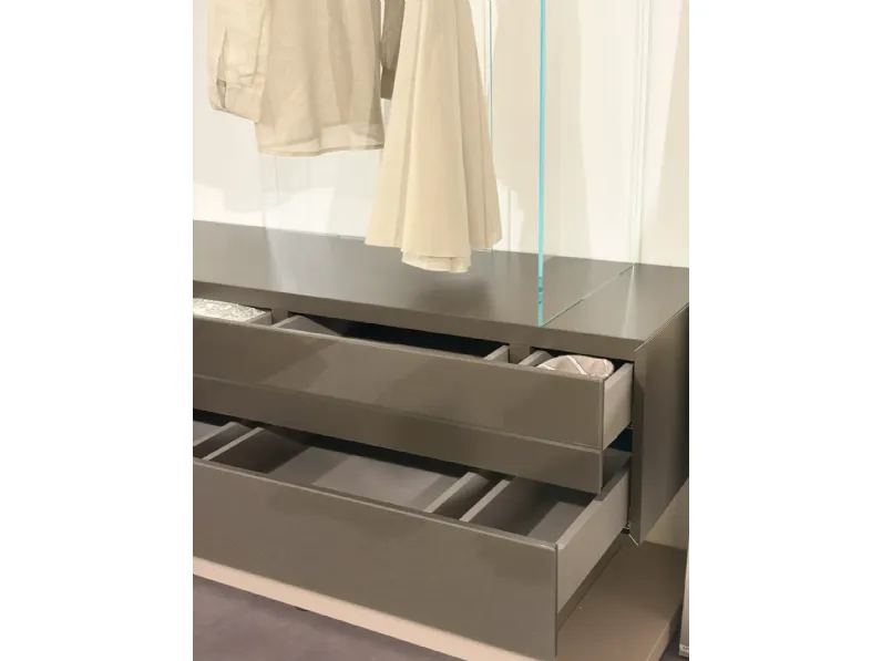 Armadio con cabina armadio a prezzo scontato modello Air walk in closet di Lago 