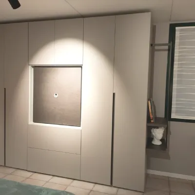 Armadio Mistral realizzato in laminato materico di Homes scontato -50%