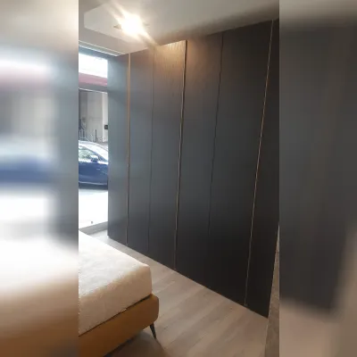 Armadio in laminato materico Armadio con gola a marchio Orme scontato -29%