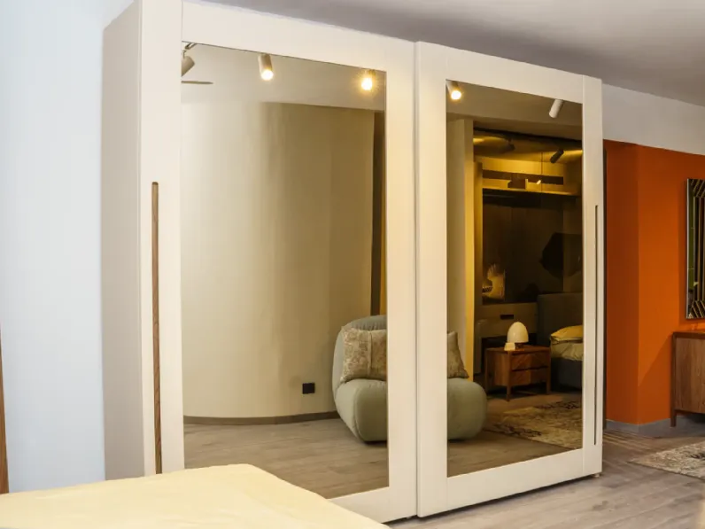 Armadio ante scorrevoli in legno Armadio lekurve scorrevole  di Fazzini