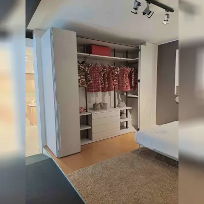 Armadio Camerino realizzato in laminato materico di Caccaro scontato -40%