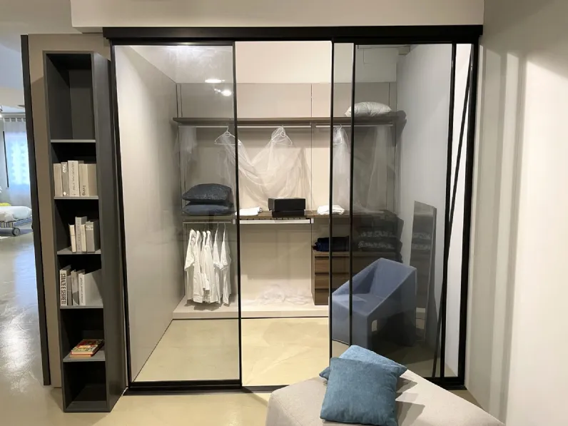 Armadio Cinquanta3 realizzato in laminato opaco di Battistella scontato -55%