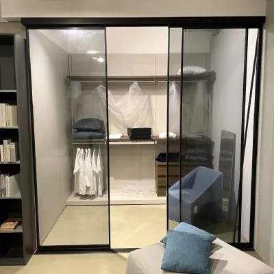 Armadio Cinquanta3 realizzato in laminato opaco di Battistella scontato -55%