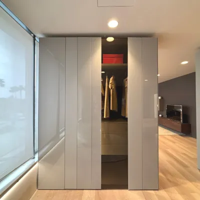 Armadio moderno con Sei ante modello Now bifacciale di Lago 