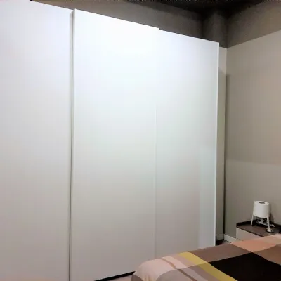 Scopri l'armadio moderno Golf Colombini Casa a prezzo scontato!