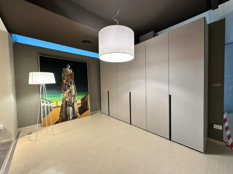 Armadio di Sangiacomo modello San giacomo mod tratto  in laminato materico con sconto -35%