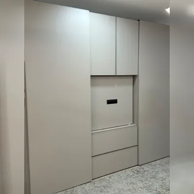 Armadio Visual vertigo realizzato in laminato opaco di Orme scontato -52%