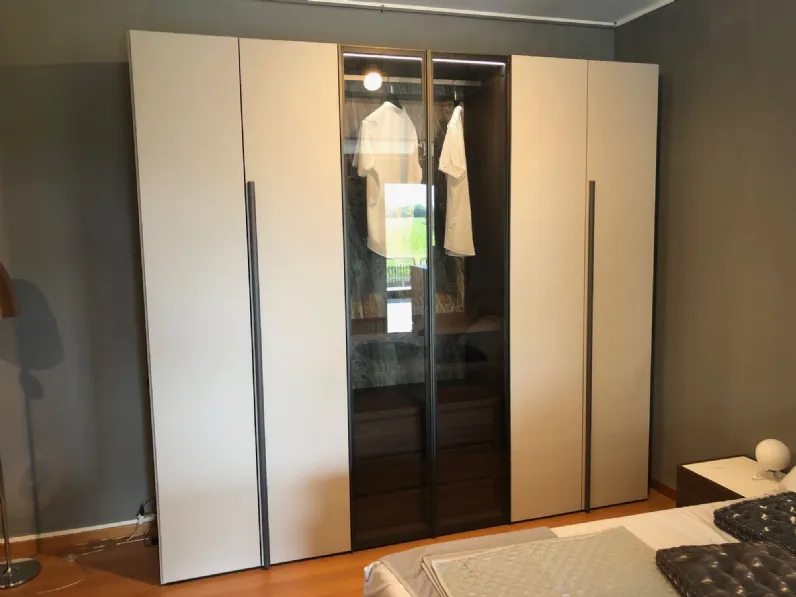 Armadio Wardrobe collection realizzato in laminato materico di Orme scontato -40%