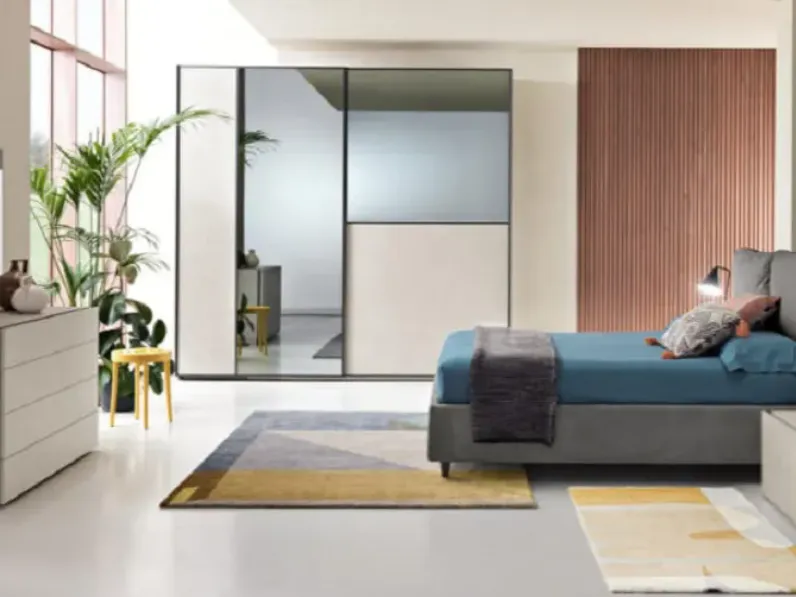 Armadio mod.mood a 2 ante-scorrevoli-maxi con riquadri a specchio bronzato di Gierre mobili A PREZZO SCONTATO 52%