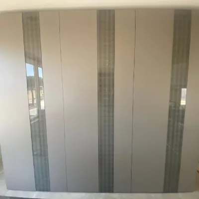 Armadio di Lago modello Now in laminato opaco con sconto -45%