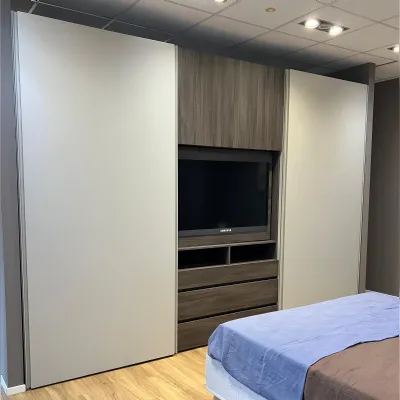 Armadio Odeon Sangiacomo a tre ante a prezzo scontato